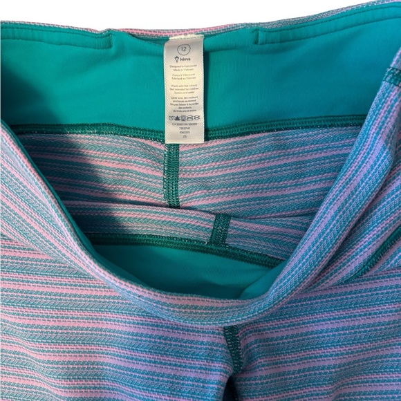 Ivivva Girls Striped Capri Leggings. Size 12. - Picture 4 of 6